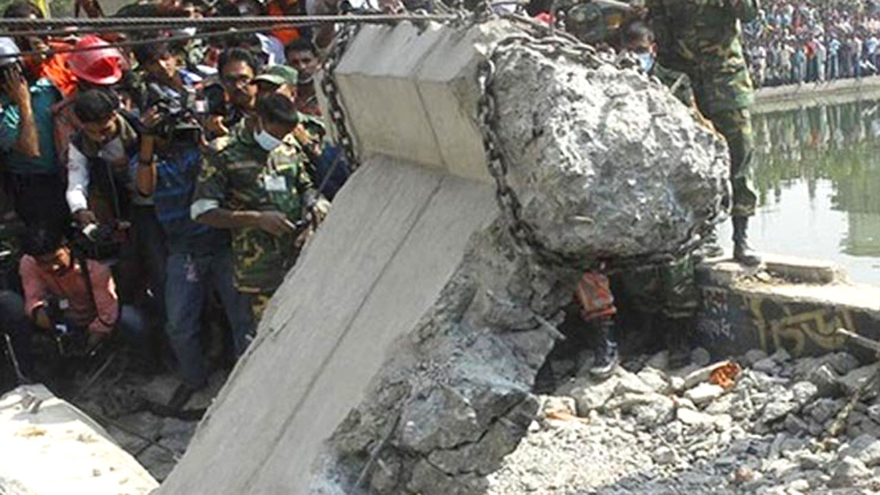 বহদ্দারহাট ফ্লাইওভার দুর্ঘটনায় মৃত্যু : ৮ আসামিকে ৭ বছর করে দণ্ড